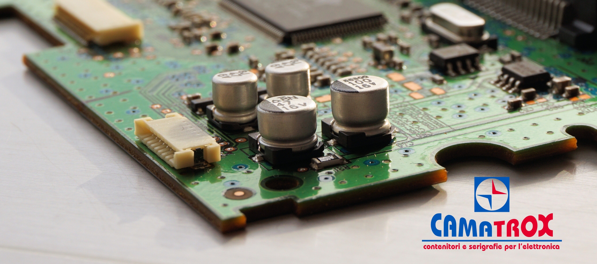 Contenitori, lavorazioni meccaniche e grafiche per l'elettronica